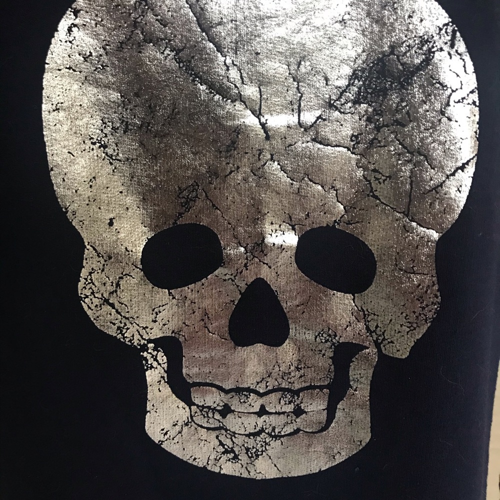💀Skull Top💀 - Picture 3 of 3